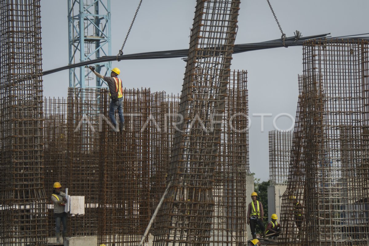 Pekerja Sektor Konstruksi Antara Foto