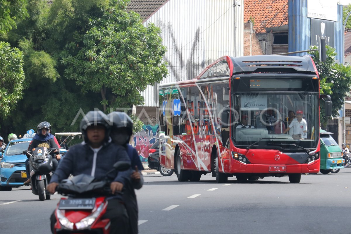 Suroboyo Bus Antara Foto