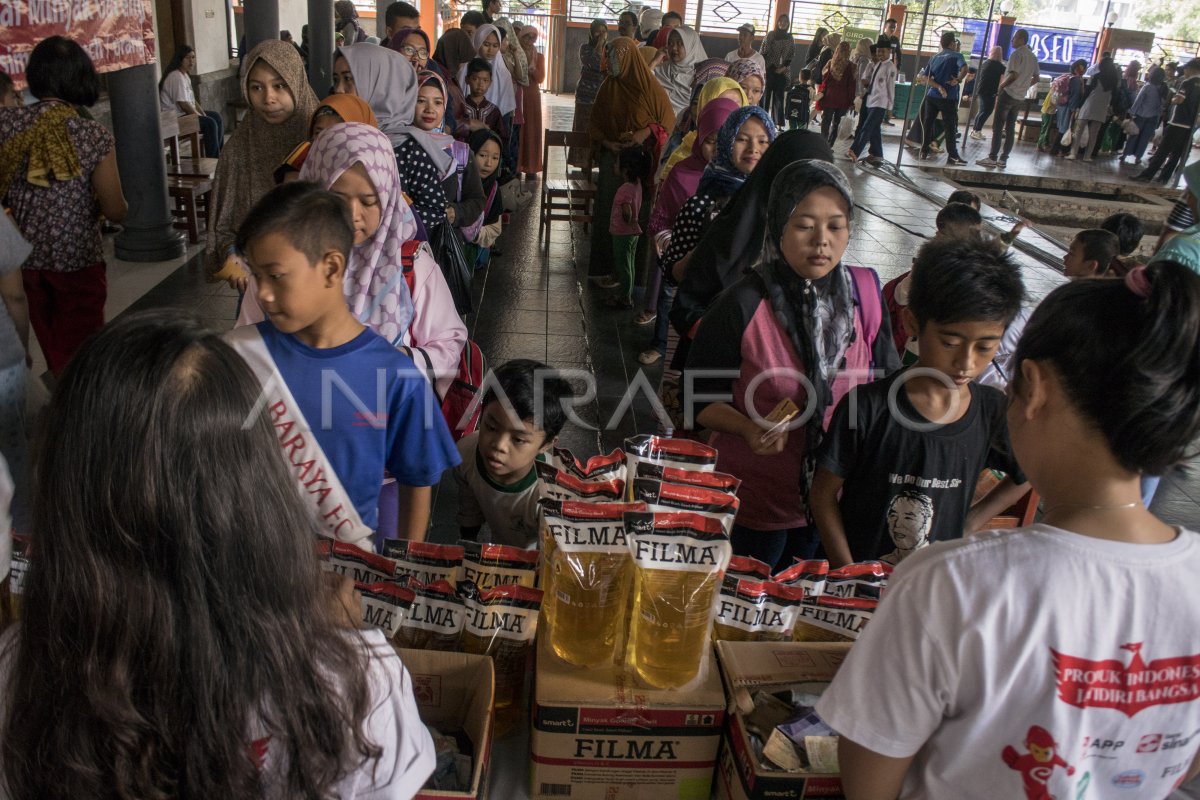 BAZAR MINYAK GORENG ANTARA Foto