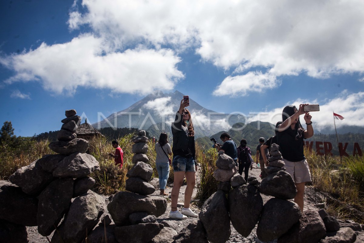 KUBAH LAVA BARU GUNUNG MERAPI ANTARA Foto