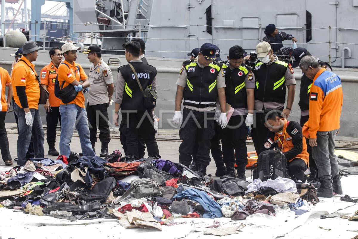 Identifikasi Barang Korban Lion Air Jt Antara Foto