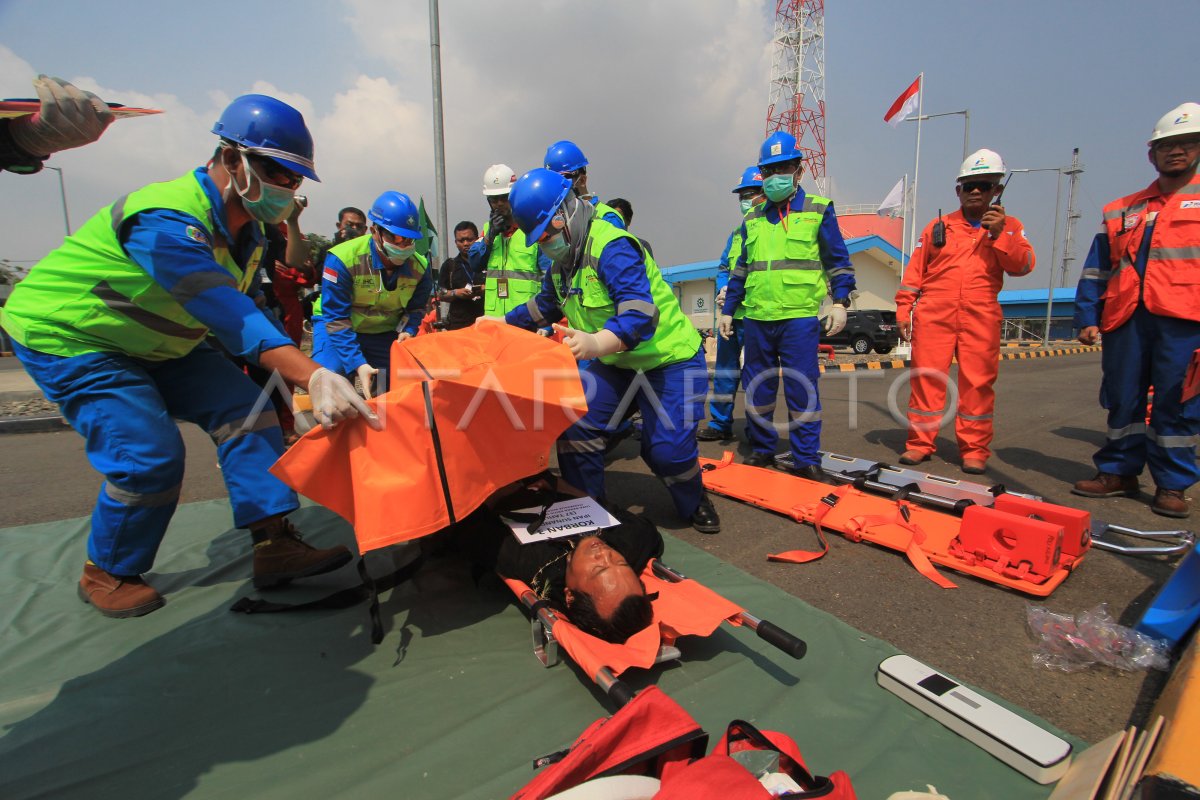 Emergency Drill Pertamina Antara Foto