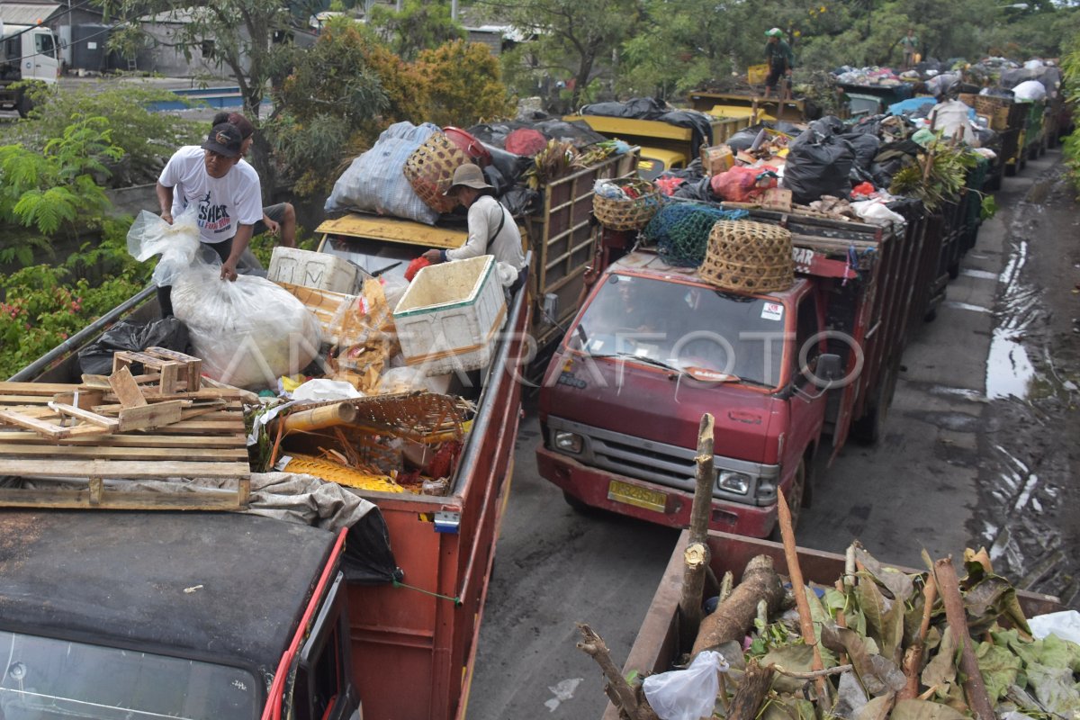 Pengangkutan Sampah Terhambat Antara Foto