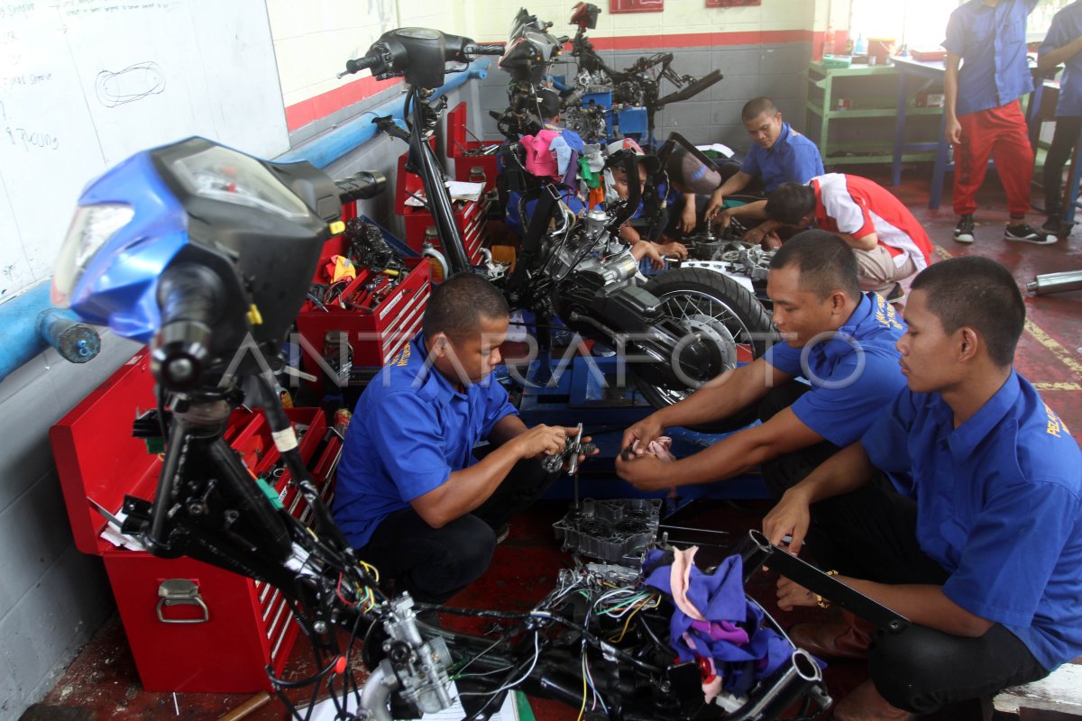 BALAI LATIHAN KERJA PADANG ANTARA Foto