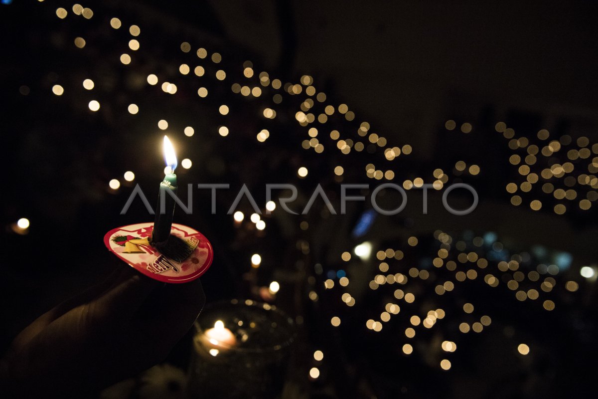 Ibadah Malam Natal Bandung Antara Foto