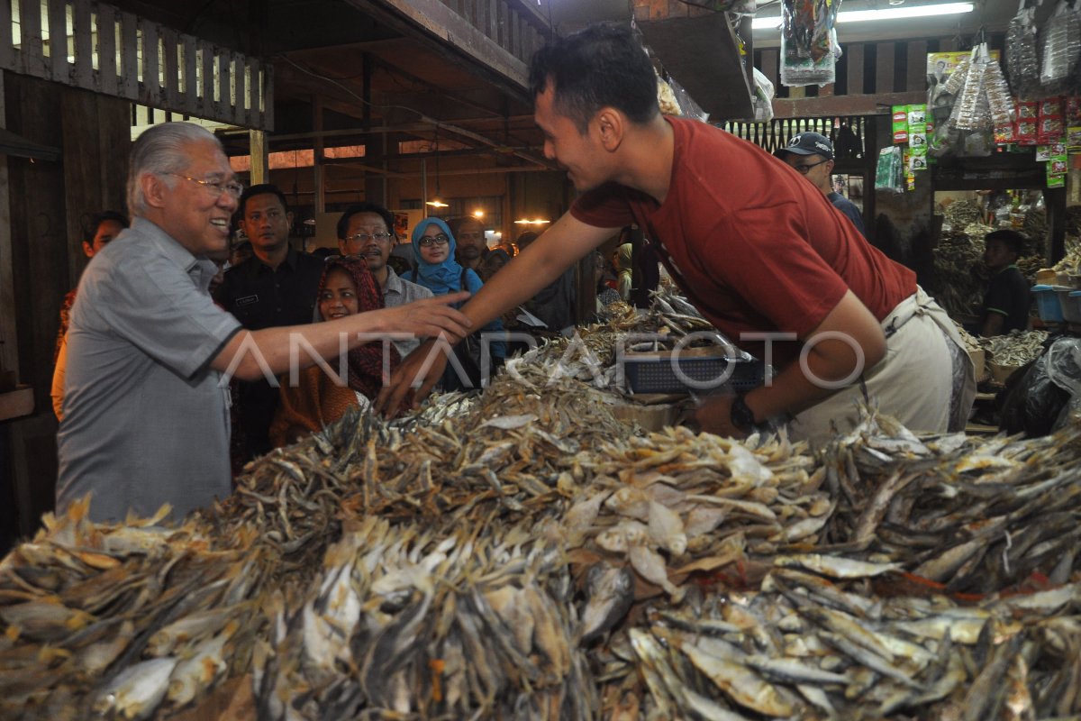 Mendag Kunjungi Pasar Tradisional Kertek Antara Foto