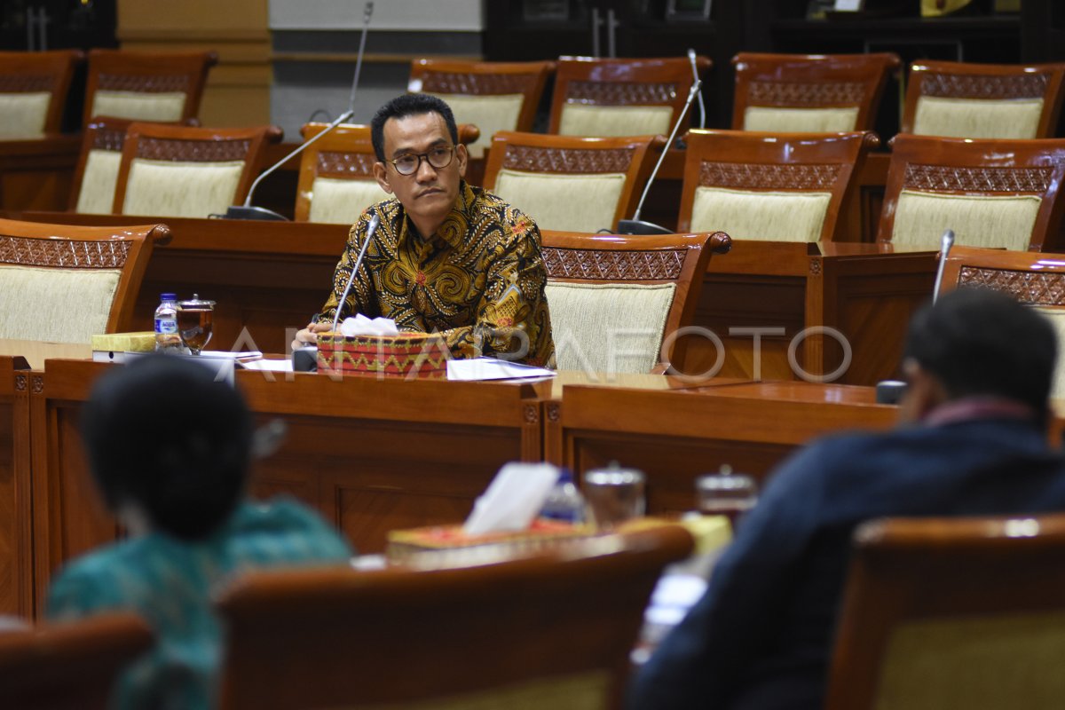 Uji Kelayakan Dan Kepatutan Calon Hakim Mk Antara Foto