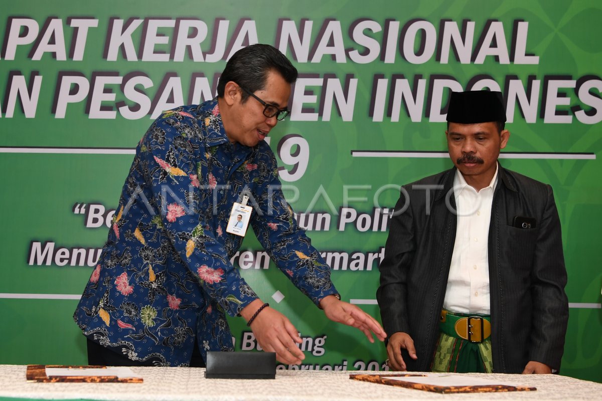 Mandiri Kembangkan Pesantren Antara Foto