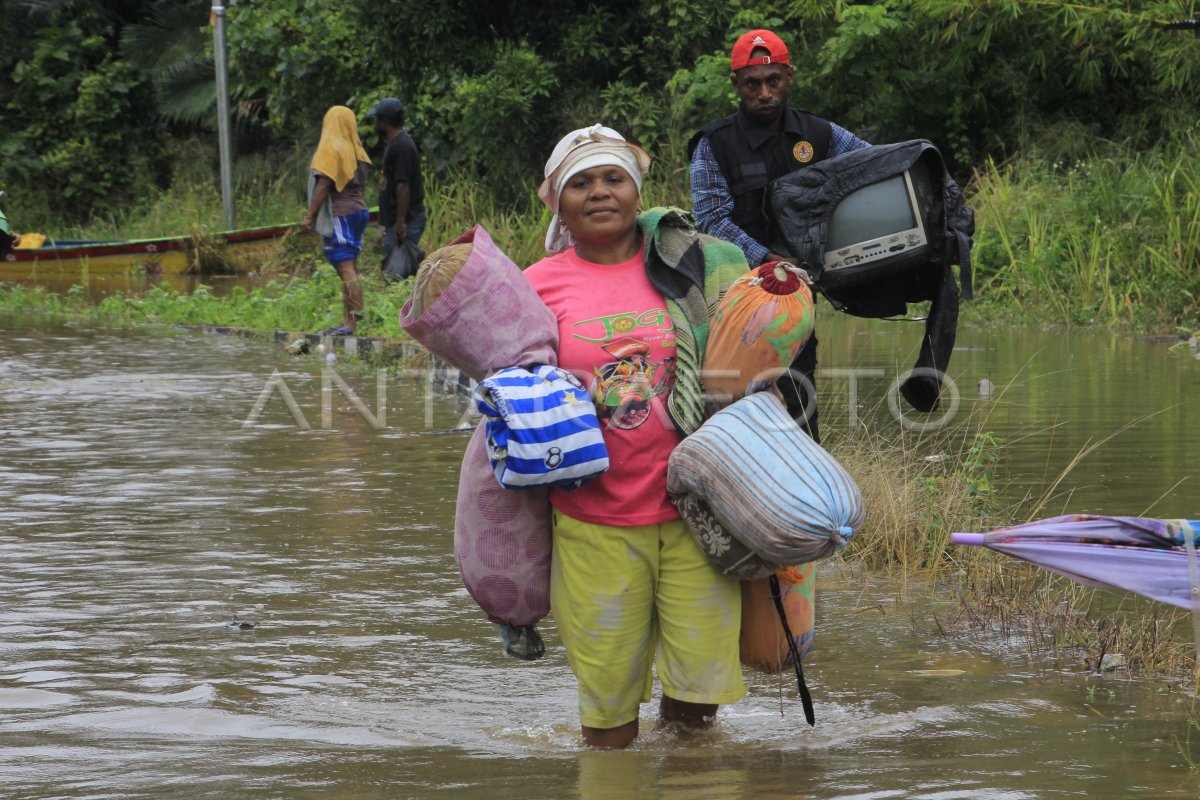 Dampak Banjir Bandang Sentani Antara Foto