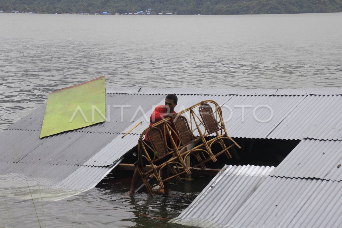 Dampak Banjir Bandang Sentani Antara Foto