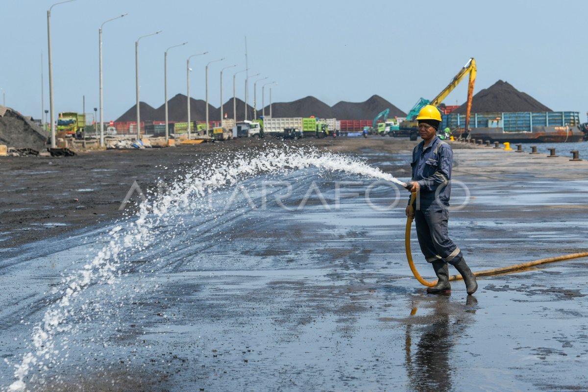 Antisipasi Polusi Debu Batubara Antara Foto