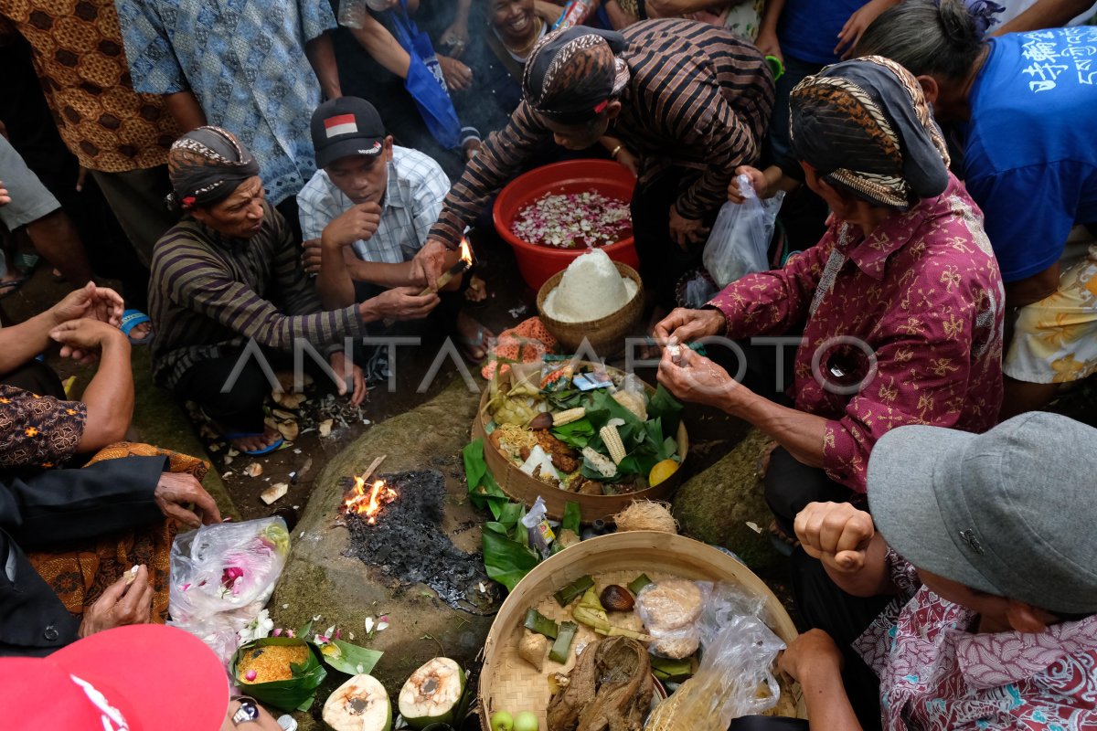 Tradisi Merti Dusun Kemiri Antara Foto