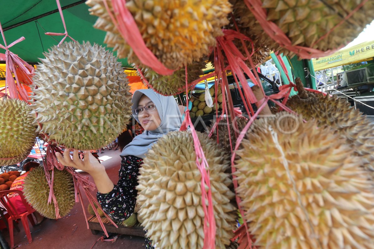 PASAR DURIAN MUSIMAN ANTARA Foto