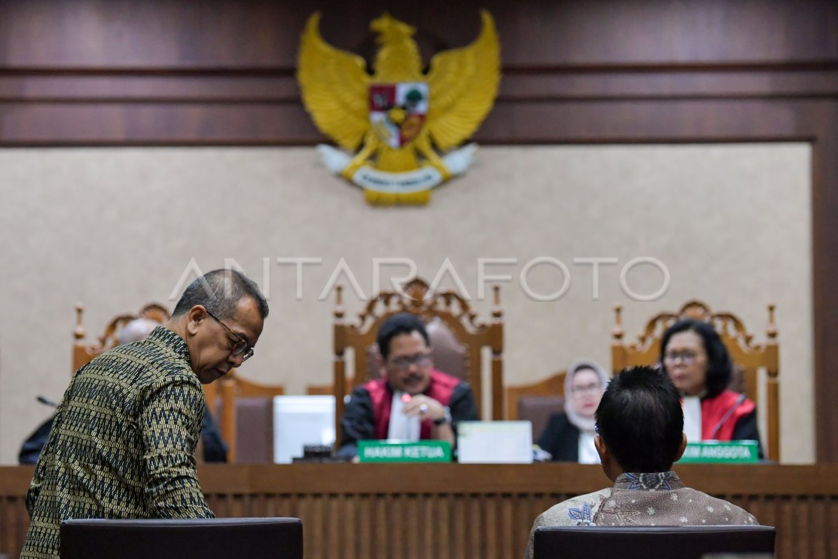 Sidang Suap Pengadaan Pesawat Garuda Antara Foto