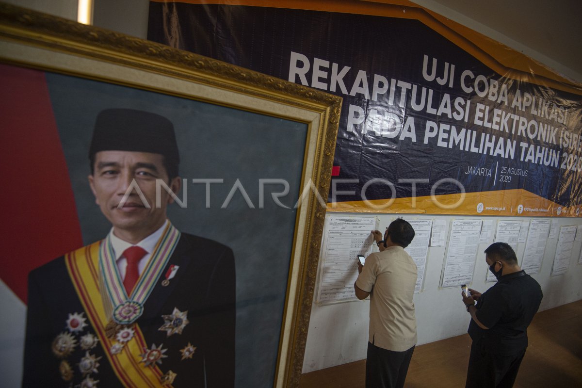 Simulasi Rekapitulasi Elektronik Pilkada Serentak Antara Foto