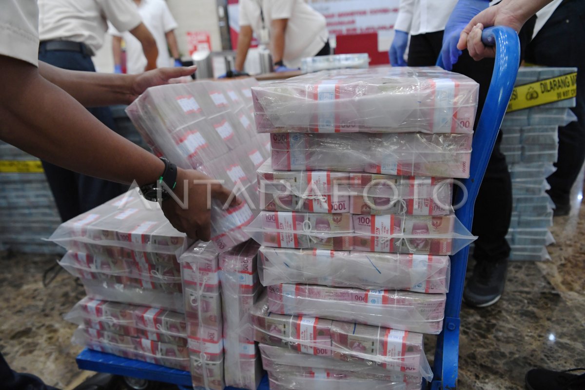 PENANGKAPAN SINDIKAT PEMBELIAN VENTILATOR COVID 19 ANTARA Foto