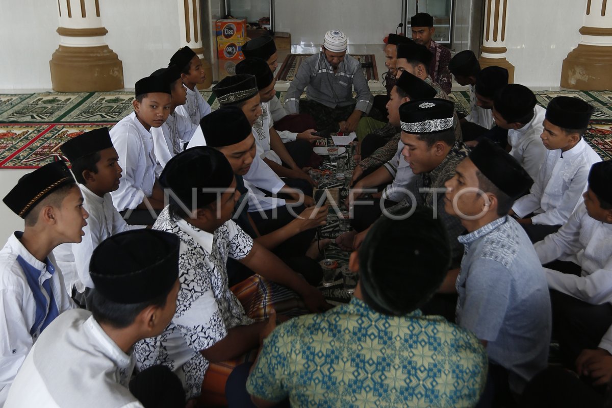 Zikir Maulid Nabi Muhammad Saw Antara Foto