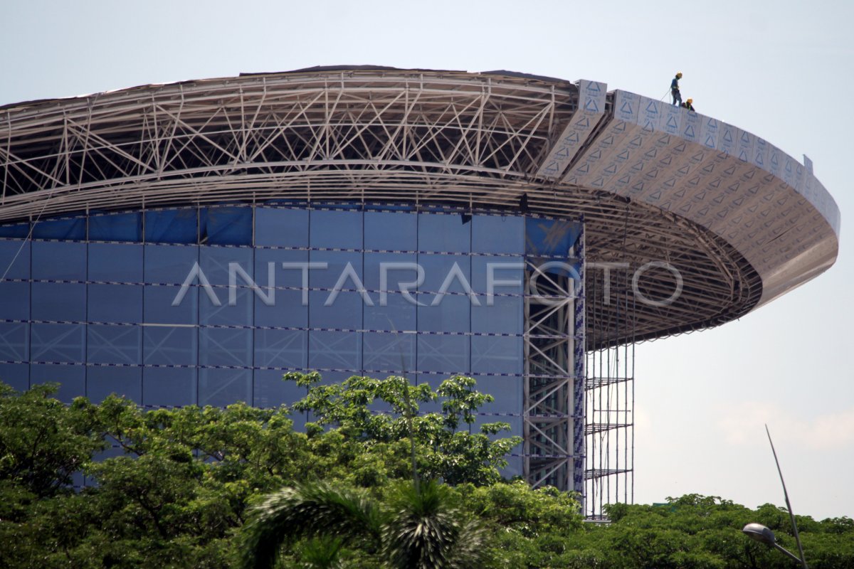 PROGRES PROYEK PENGEMBANGAN BANDARA SULTAN HASANUDDIN ANTARA Foto