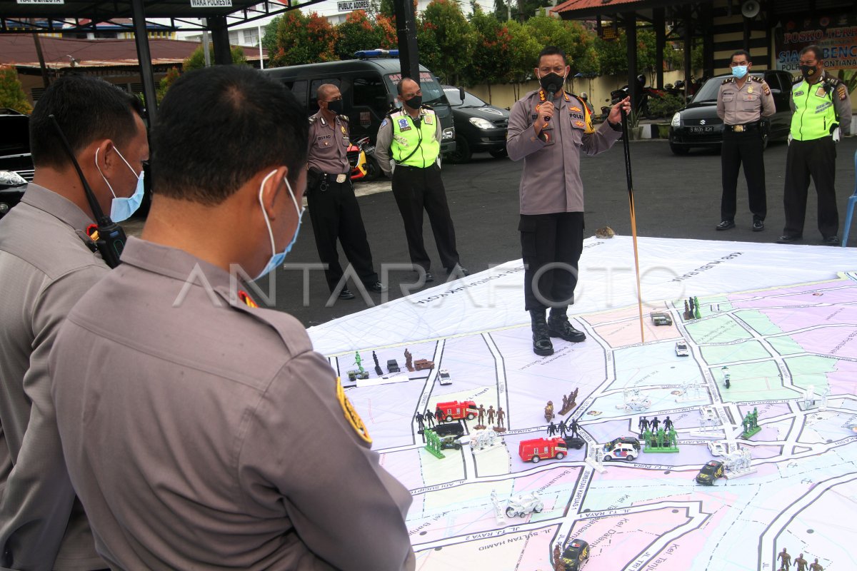 Simulasi Tfg Pengamanan Tahun Baru Antara Foto