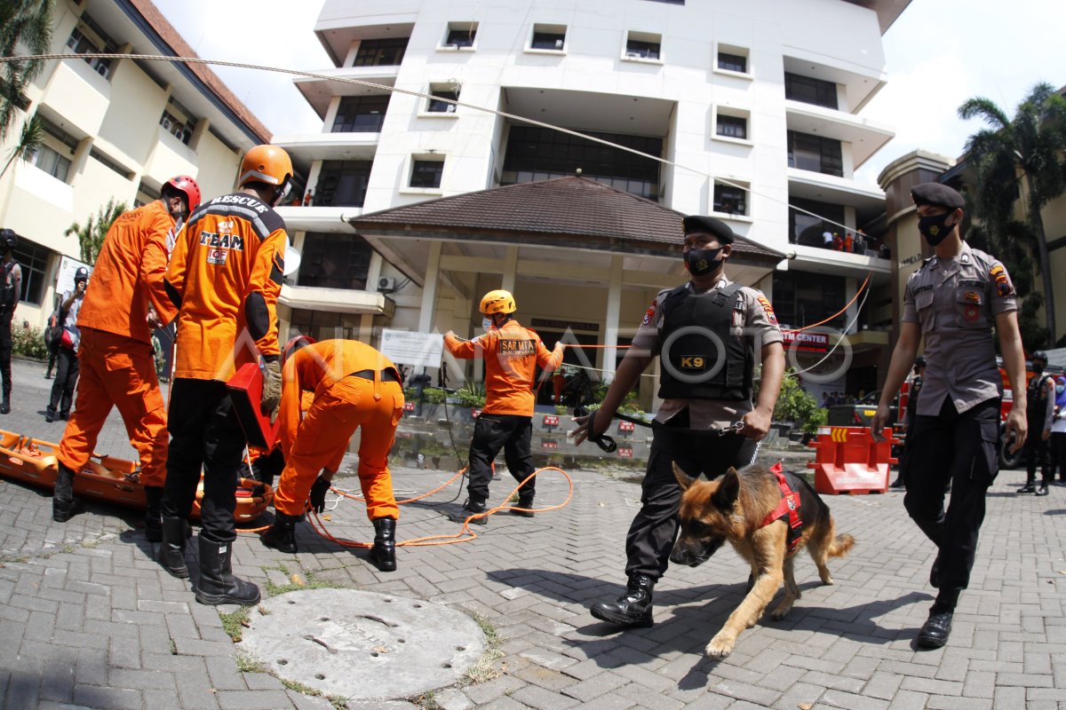 Simulasi Hari Kesiapsiagaan Antara Foto