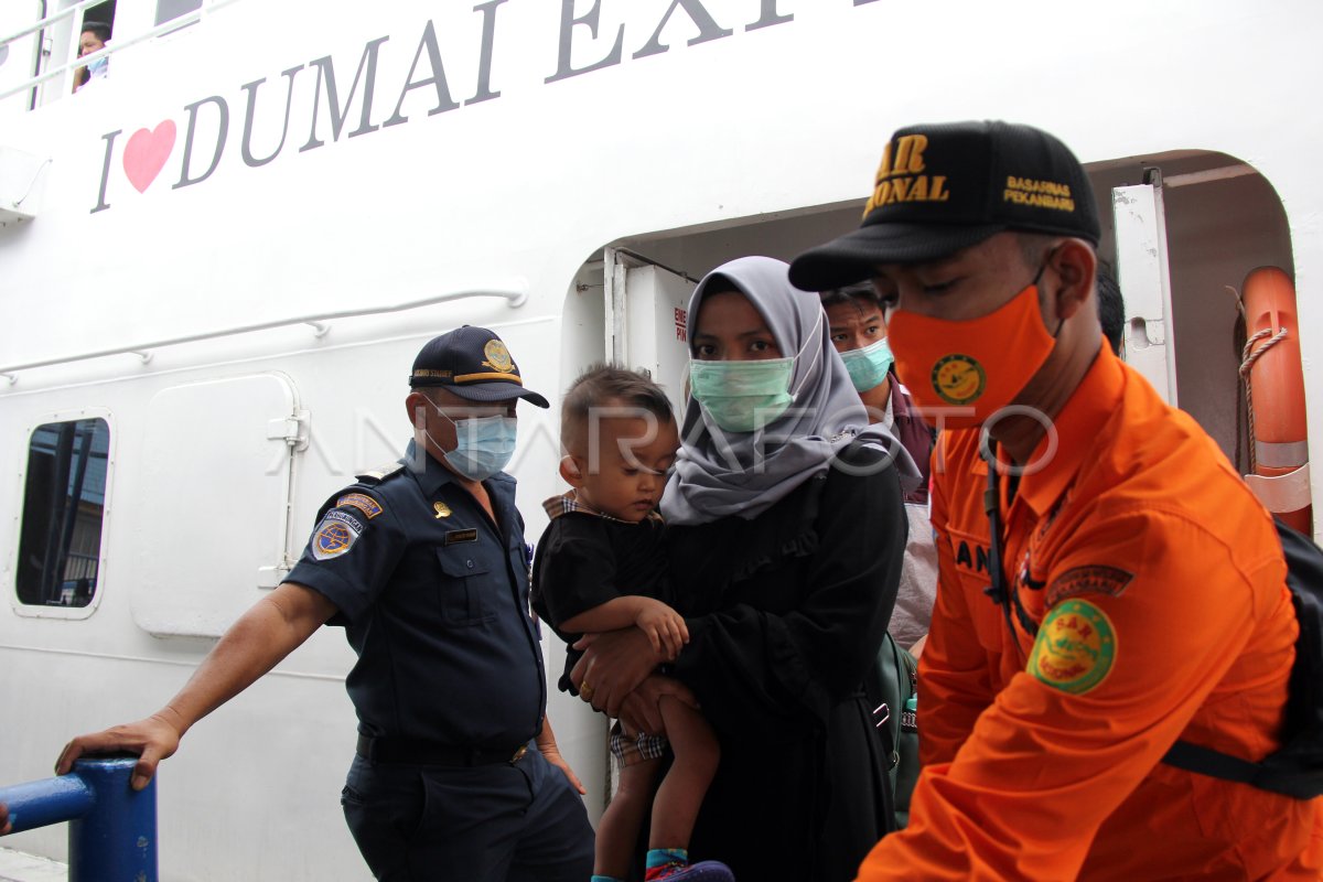 PENGOPERASIAN KAPAL PENUMPANG DI PELABUHAN DUMAI KEMBALI NORMAL