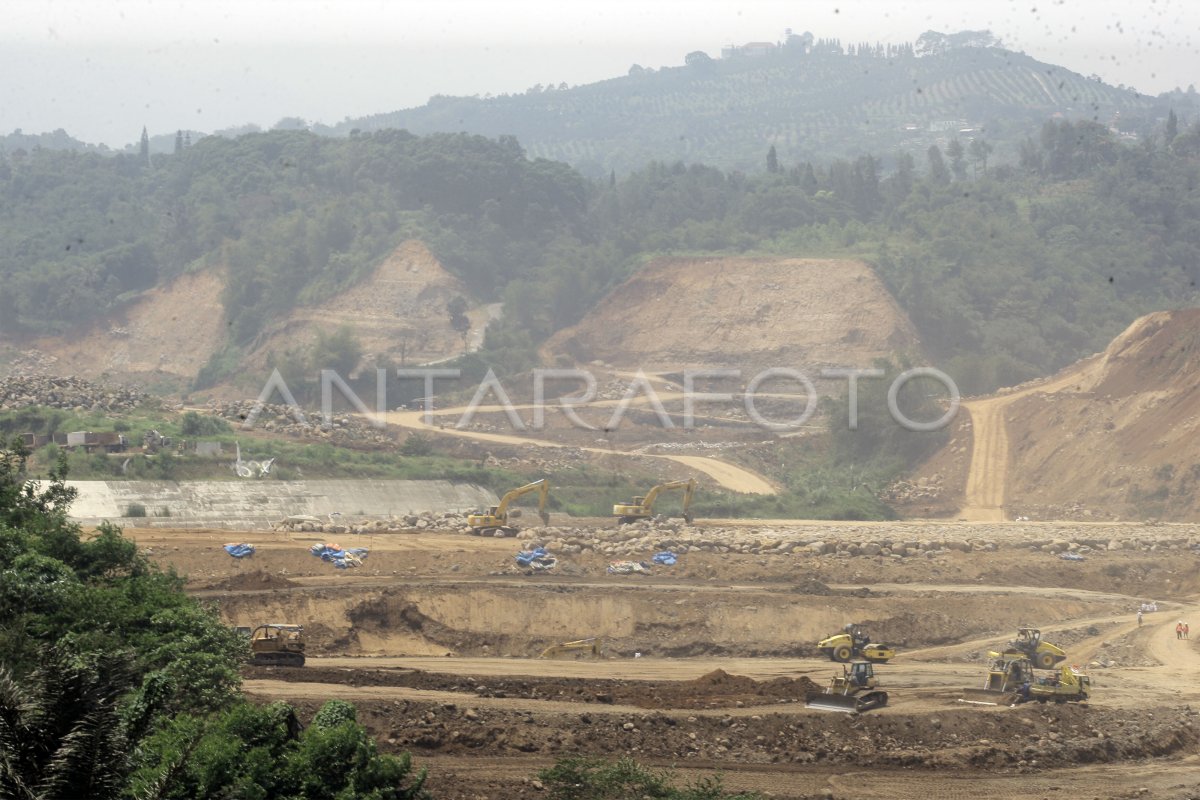 TARGET PEMBANGUNAN BENDUNGAN DI INDONESIA ANTARA Foto