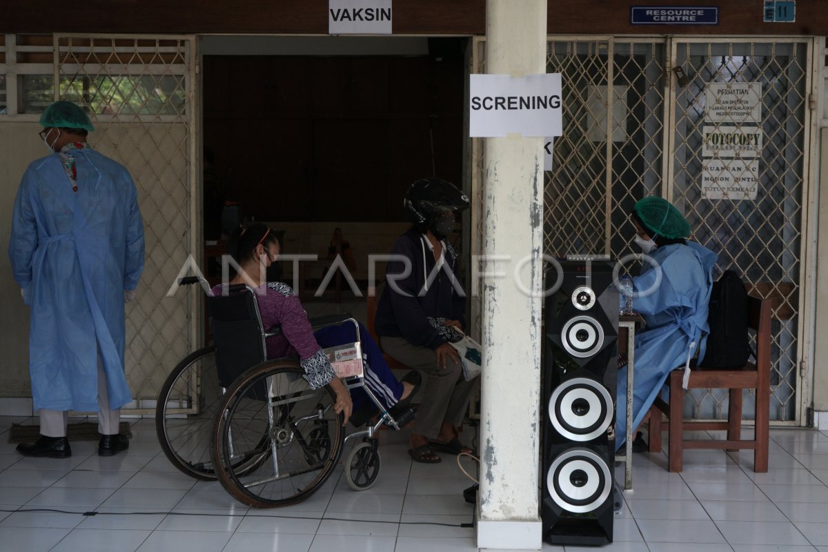 VAKSINASI SISWA BERKEBUTUHAN KHUSUS ANTARA Foto