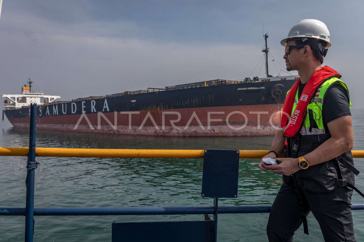 KAPAL PENGANGKUT CURAH SAMUDERA INDONESIA ANTARA Foto