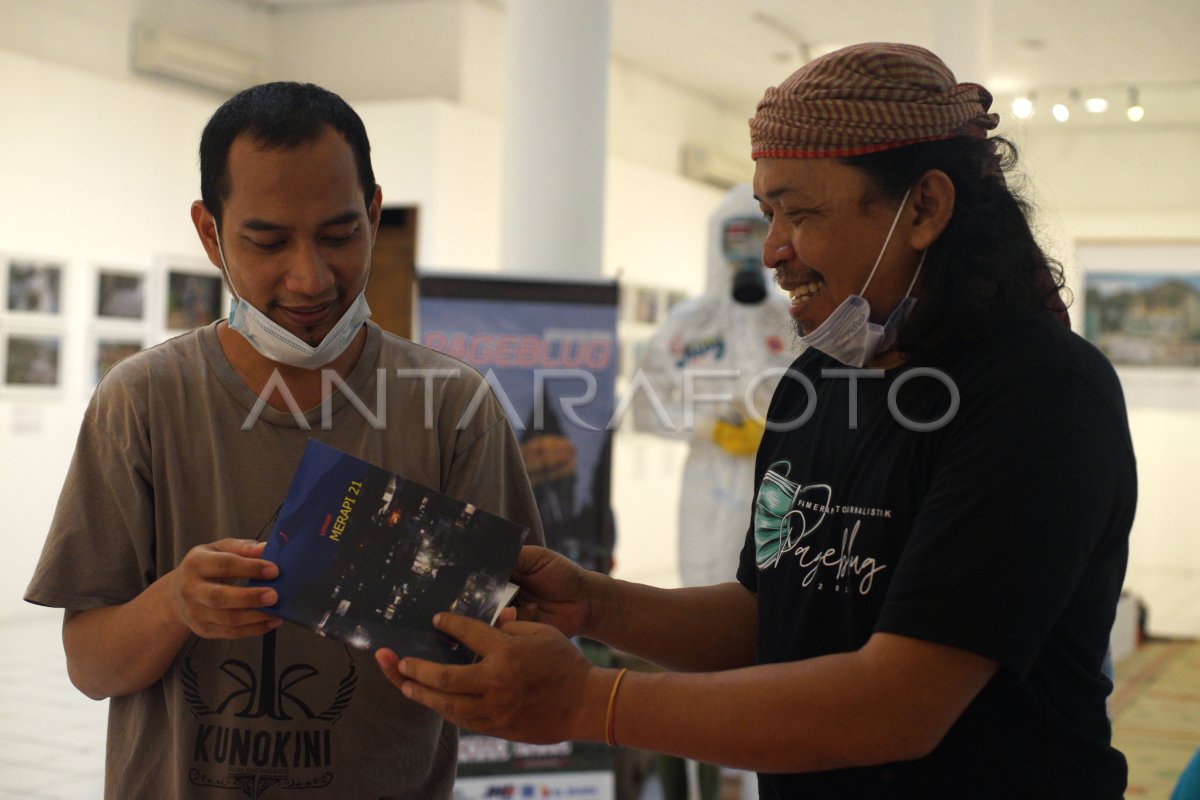 Peluncuran Buku Foto Letusan Merapi Jilid Antara Foto