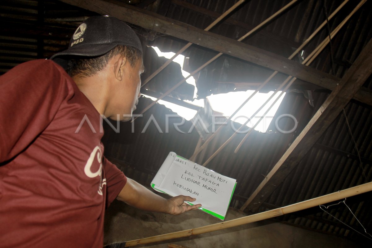 ANGIN PUTING BELIUNG TERJANG KOTA TERNATE ANTARA Foto