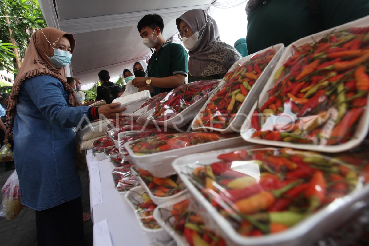 OPERASI PASAR DI SURABAYA ANTARA Foto