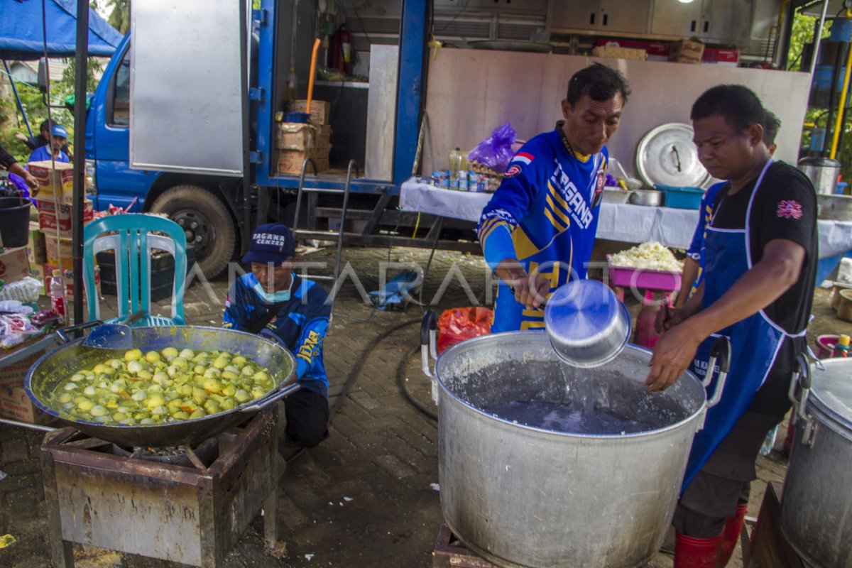 DAPUR UMUM UNTUK KORBAN TERDAMPAK BANJIR ANTARA Foto