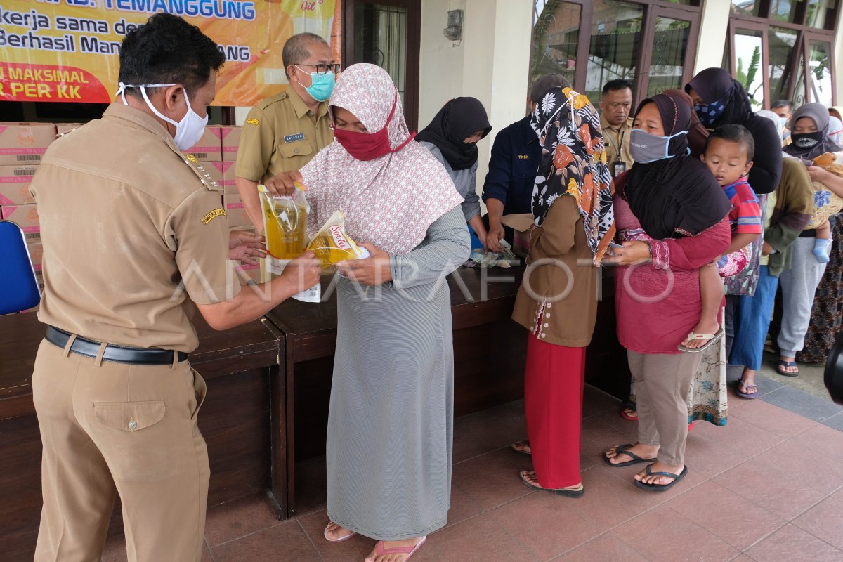 OPERASI PASAR MINYAK GORENG ANTARA Foto