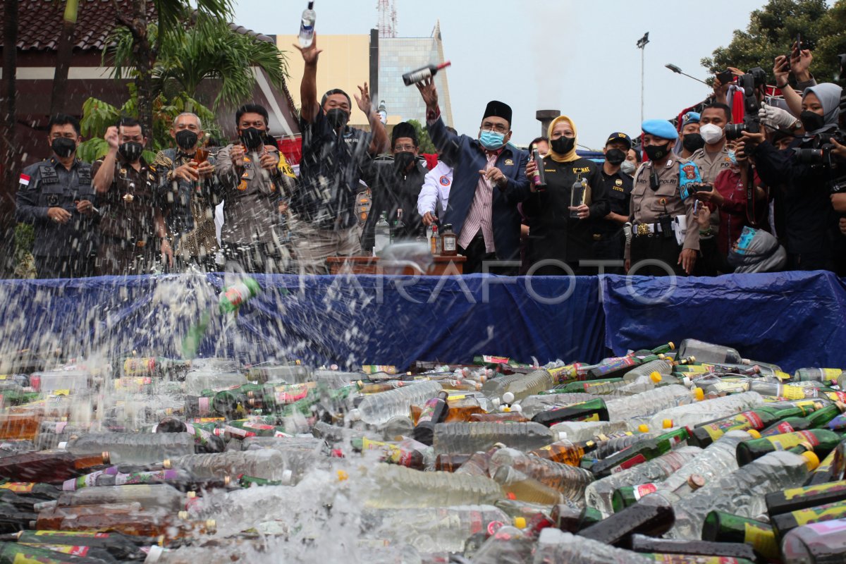 Pemusnahan Barang Bukti Narkoba Dan Minuman Keras Antara Foto