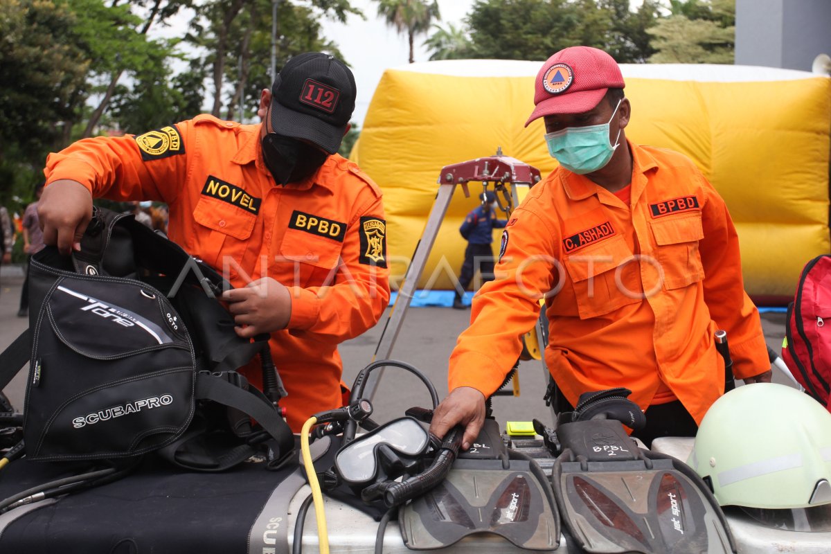 Apel Hari Kesiapsiagaan Bencana Di Surabaya Antara Foto