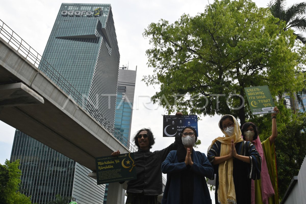 Aksi Tolak Bisnis Batu Bara Antara Foto