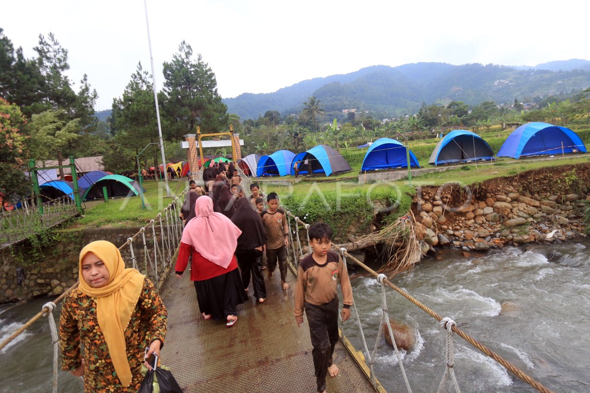 WISATA PERKEMAHAN DI BOGOR ANTARA Foto