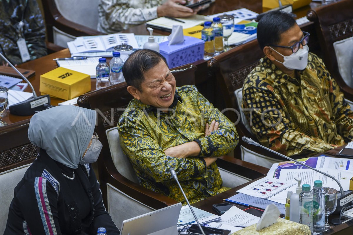 RAPAT KERJA MENTERI PPN KEPALA BAPPENAS DENGAN KOMISI XI DPR ANTARA Foto