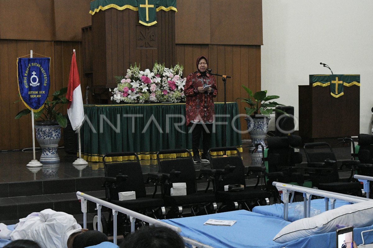 Kunjungan Kerja Mensos Di Bekasi Antara Foto