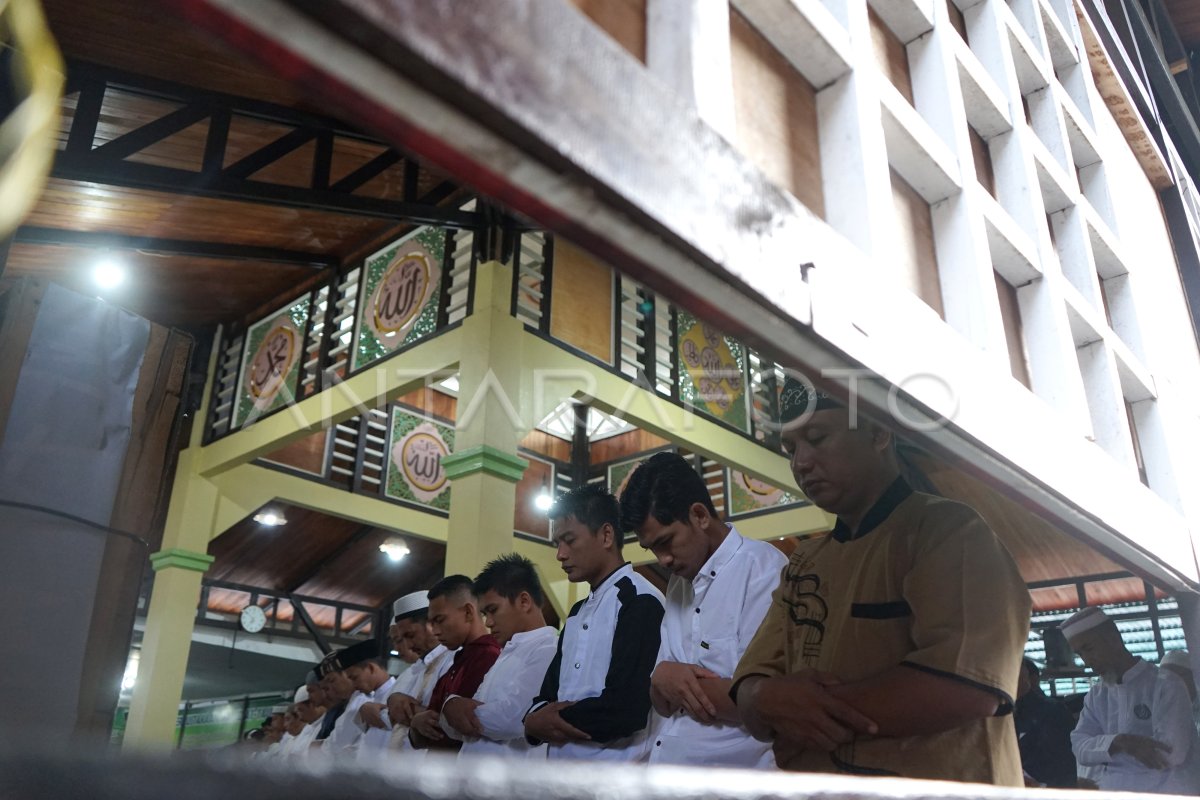 WARGA BINAAN PEMASYARAKATAN SHALAT IDUL ADHA ANTARA Foto