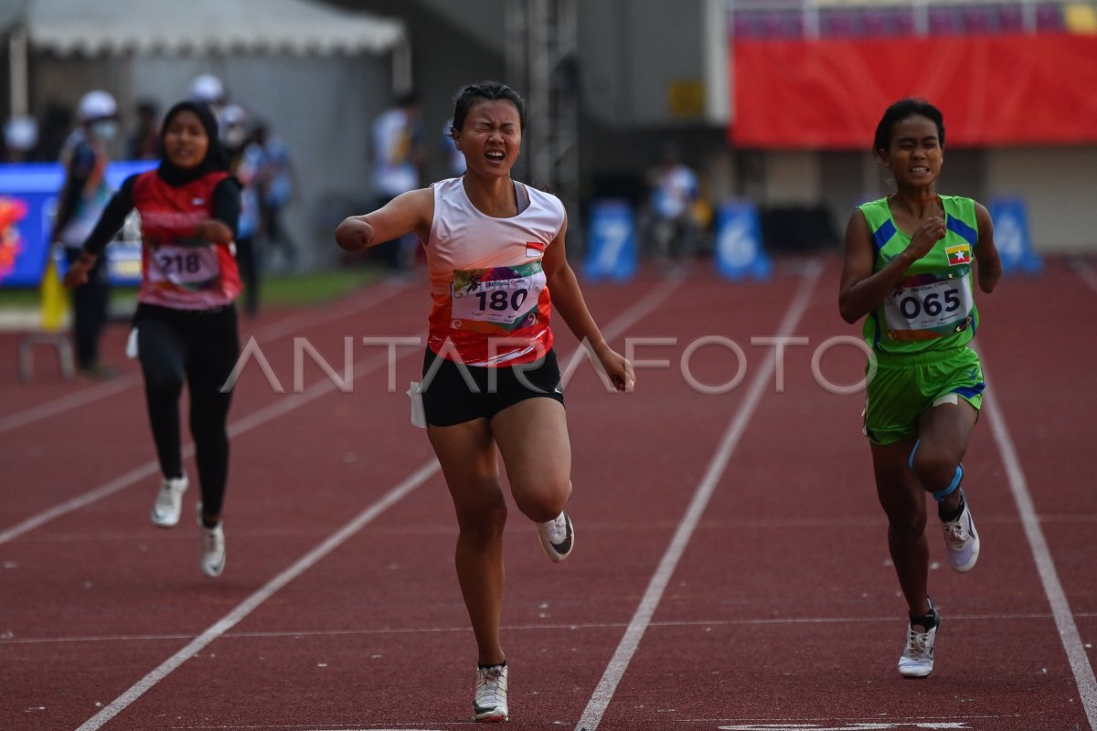 MEDALI EMAS LARI 100 METER PUTRI APG 2022 ANTARA Foto