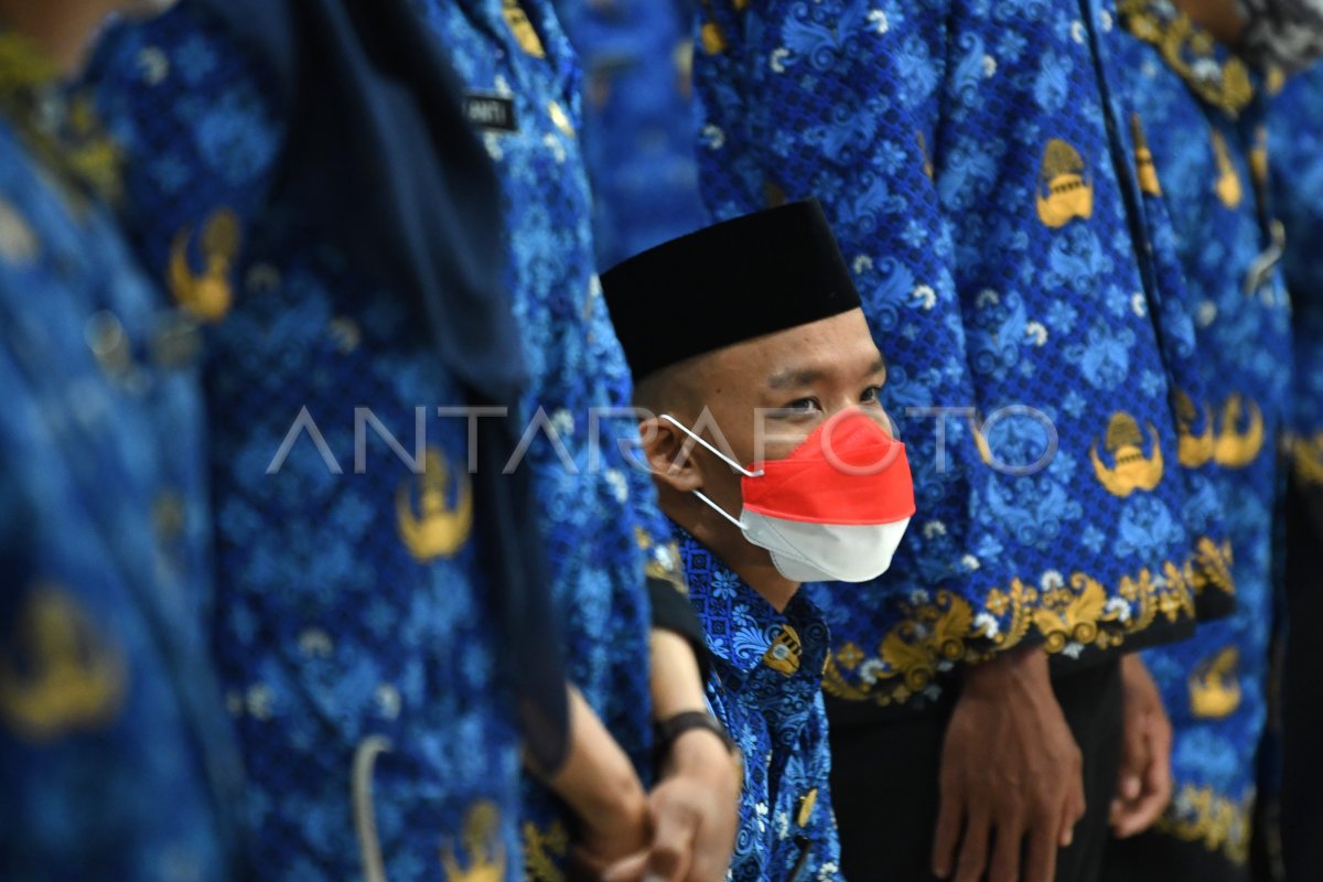 ATLET ATLET BERPRESTASI DIANGKAT JADI PNS ANTARA Foto