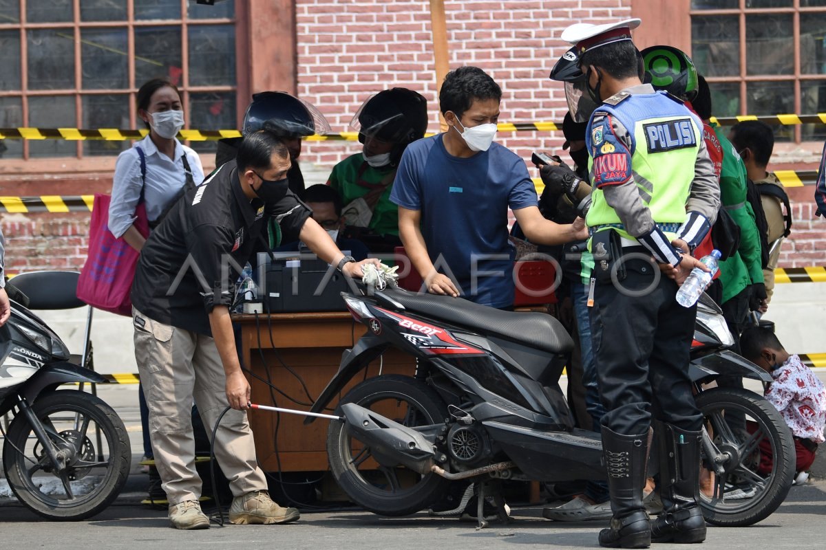 Uji Emisi Kendaraan Bermotor Di Jakarta Antara Foto