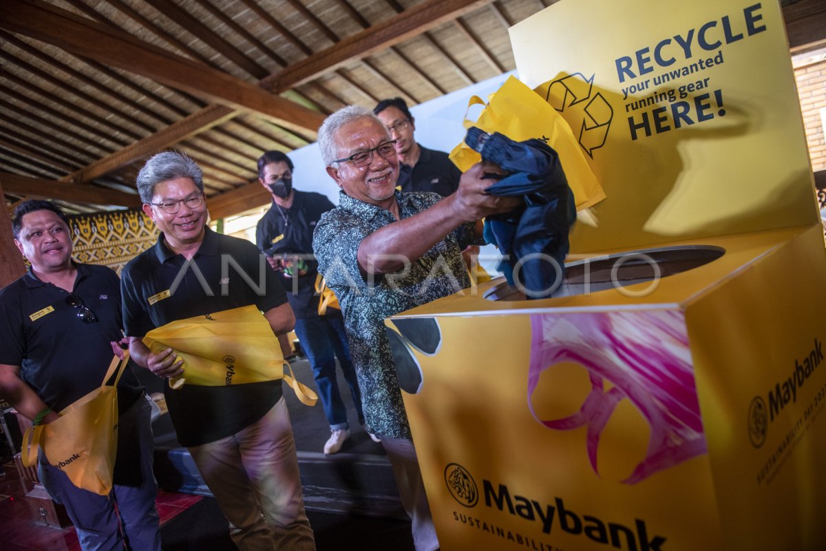 MAYBANK GELAR HARI KEBERLANJUTAN ANTARA Foto