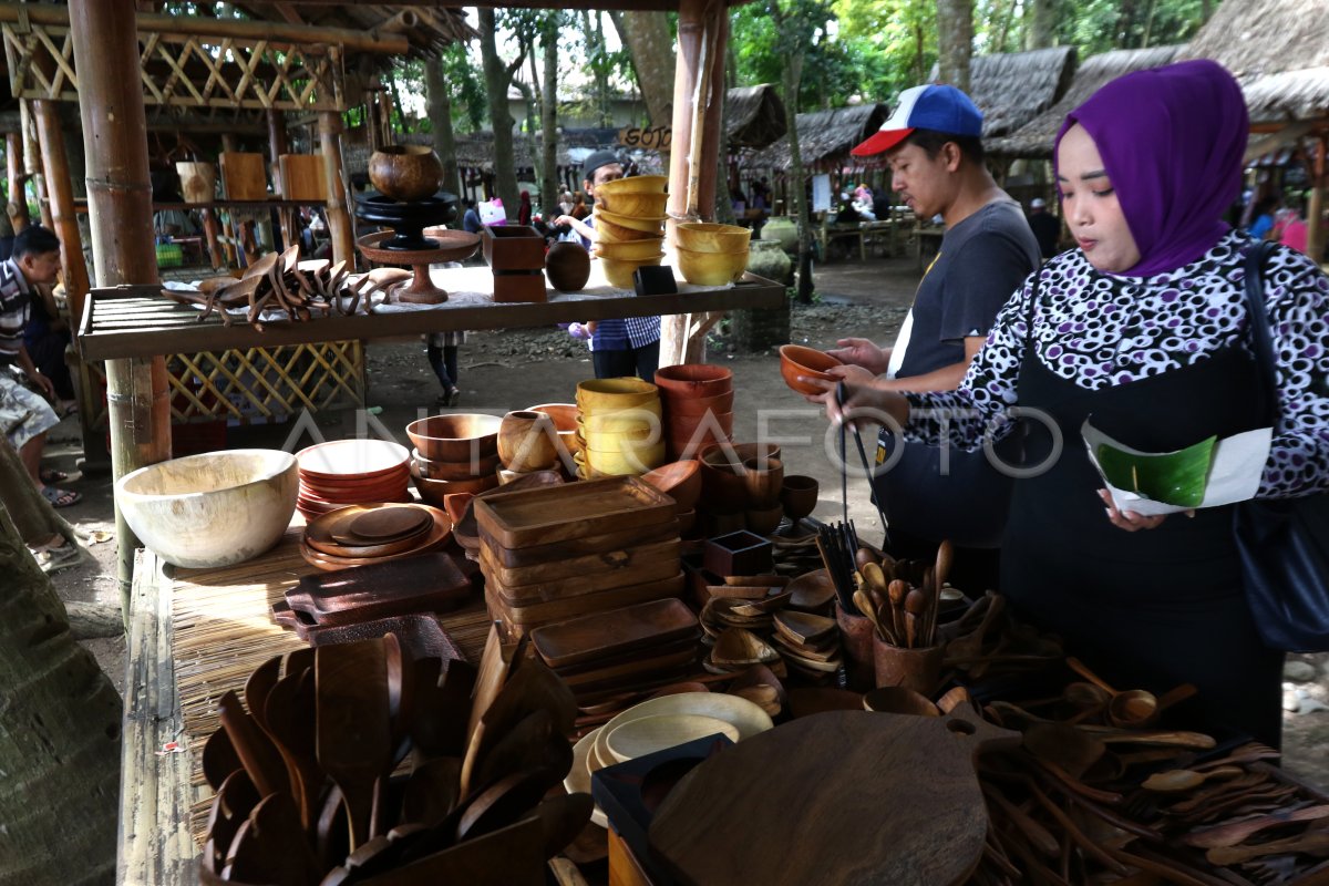 WISATA KULINER PASAR WITWITAN BANYUWANGI ANTARA Foto