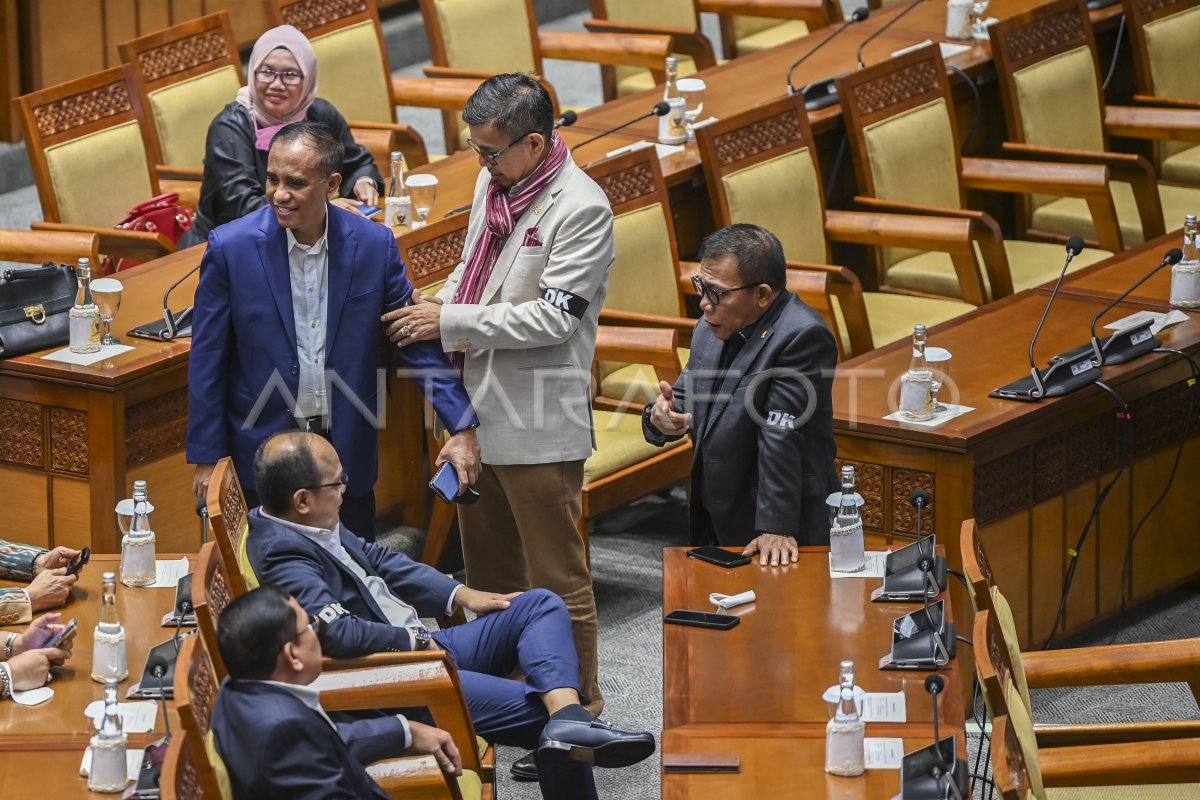 Duka Cita Anggota Dewan Atas Tragedi Kanjuruhan Antara Foto