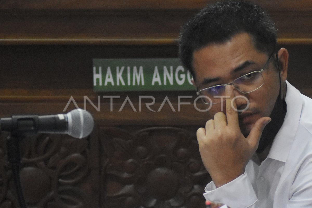 SIDANG PEMERIKSAAN SAKSI TERDAKWA IRFAN WIDYANTO ANTARA Foto