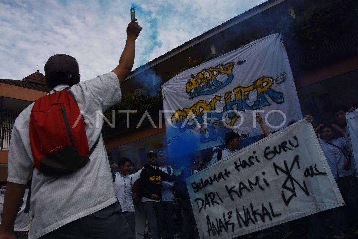 Peringatan Hari Guru Nasional Di Jakarta Antara Foto