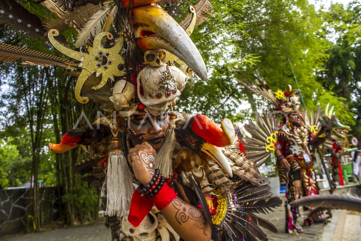 FESTIVAL KEMILAU MERATUS 2022 DI KALSEL ANTARA Foto