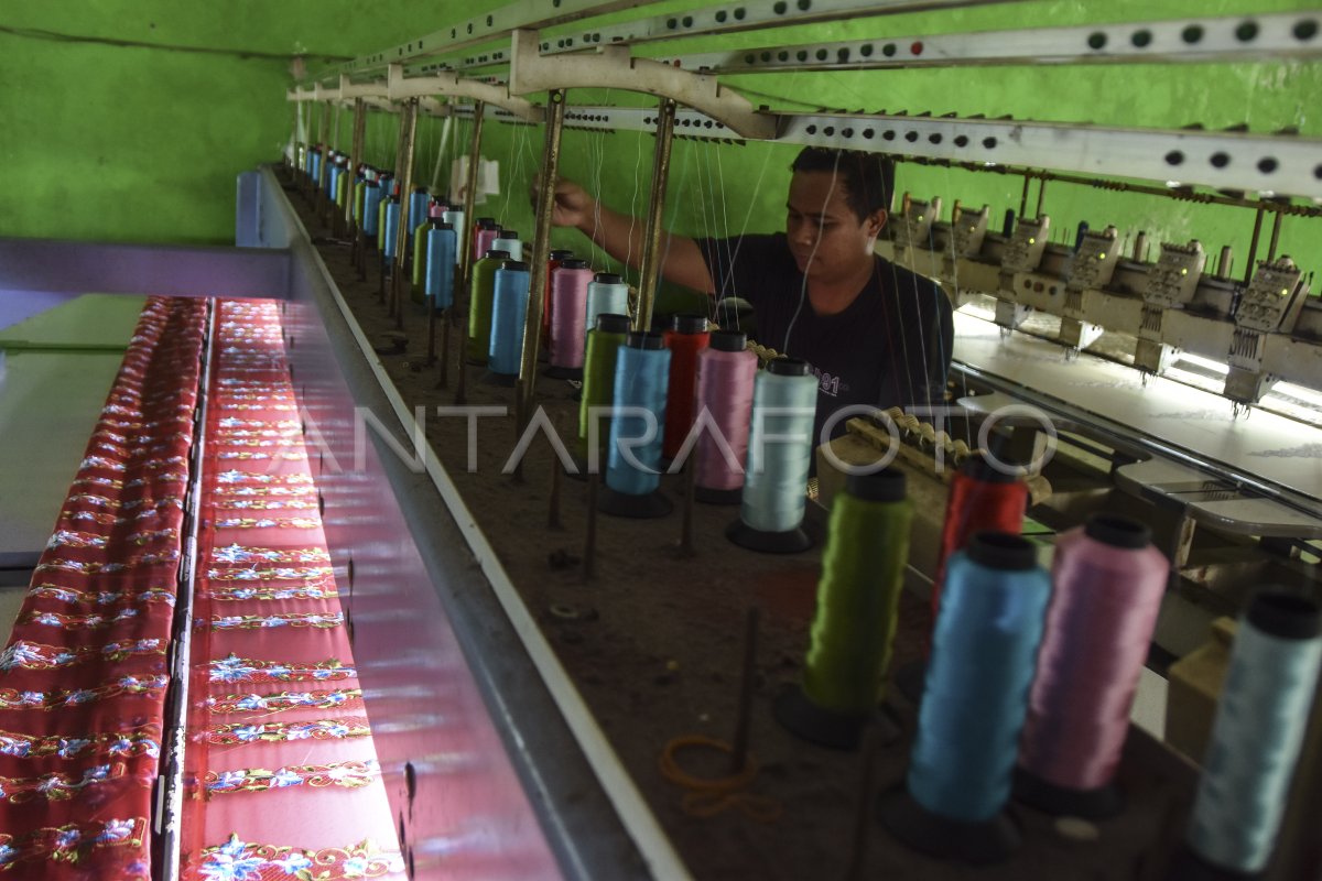 PELAKU USAHA BORDIR TERANCAM GULUNG TIKAR ANTARA Foto